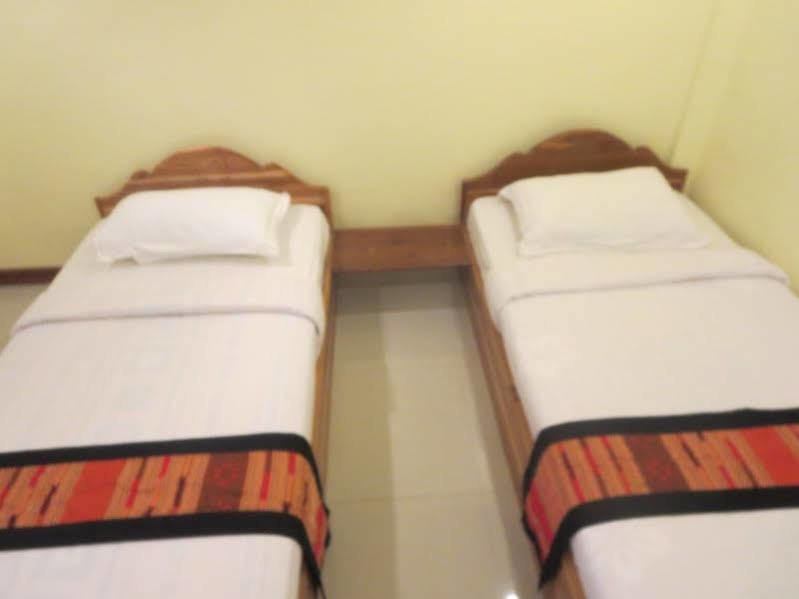 Pakse Mekong Hotel Exterior photo