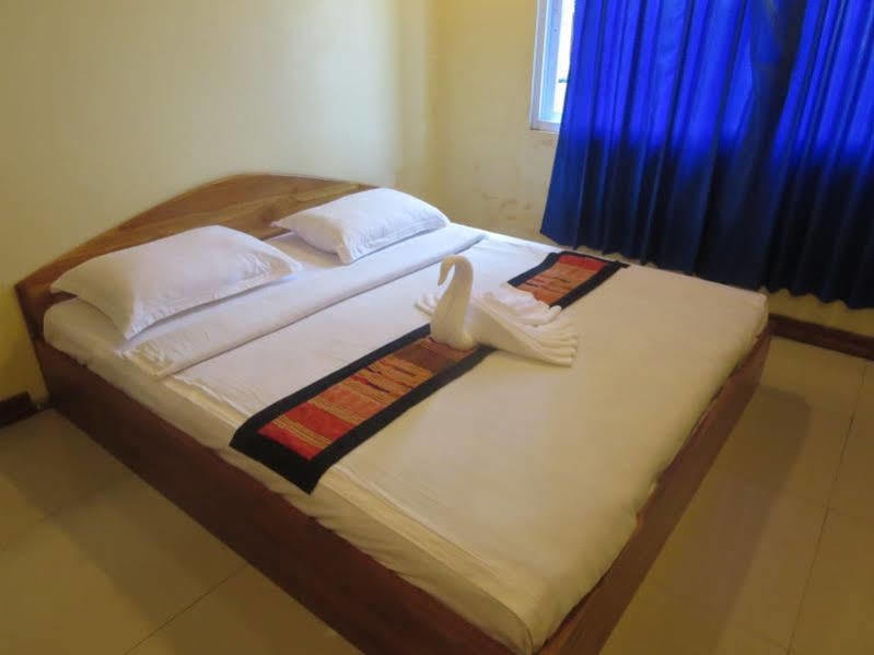 Pakse Mekong Hotel Exterior photo
